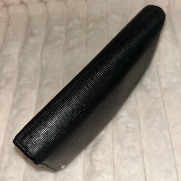 Fendi Black Saffiano Leather Travel Wallet - Made in Italy, 12 Card Slots - Picture 7 of 10